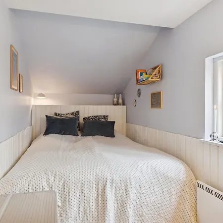 Vakantiehuis Holmfridur - 1-1km From The Sea By Interhome